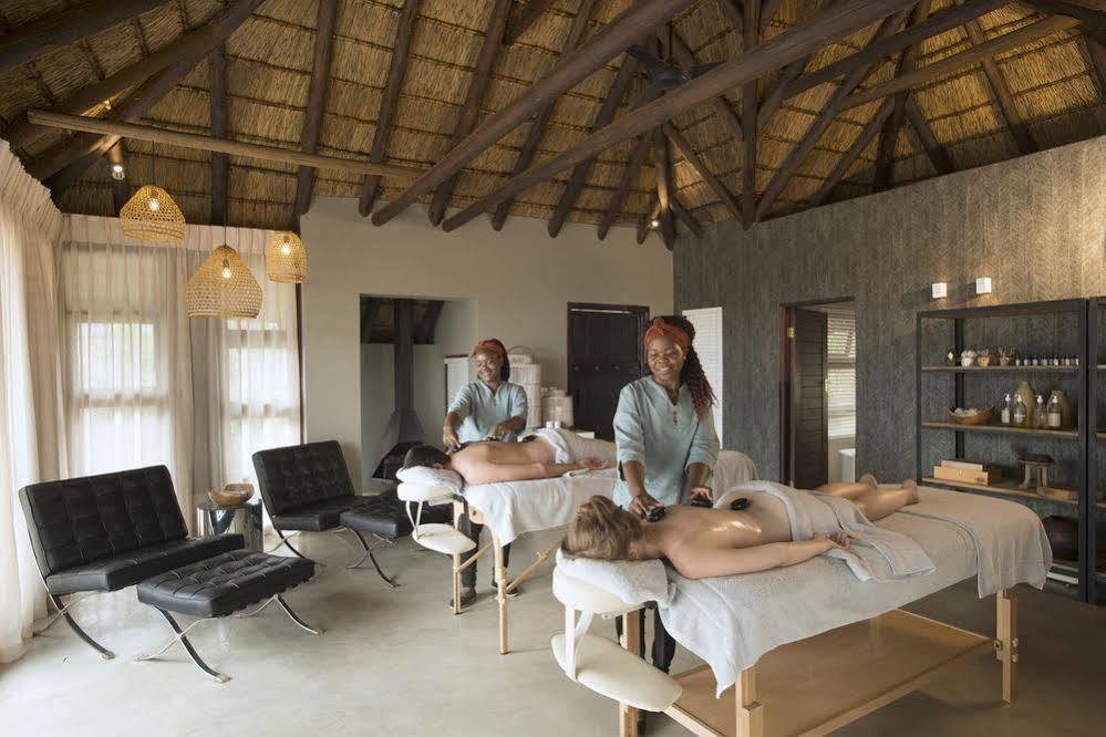 Mhondoro Safari Lodge & Villa Vaalwater Exterior photo